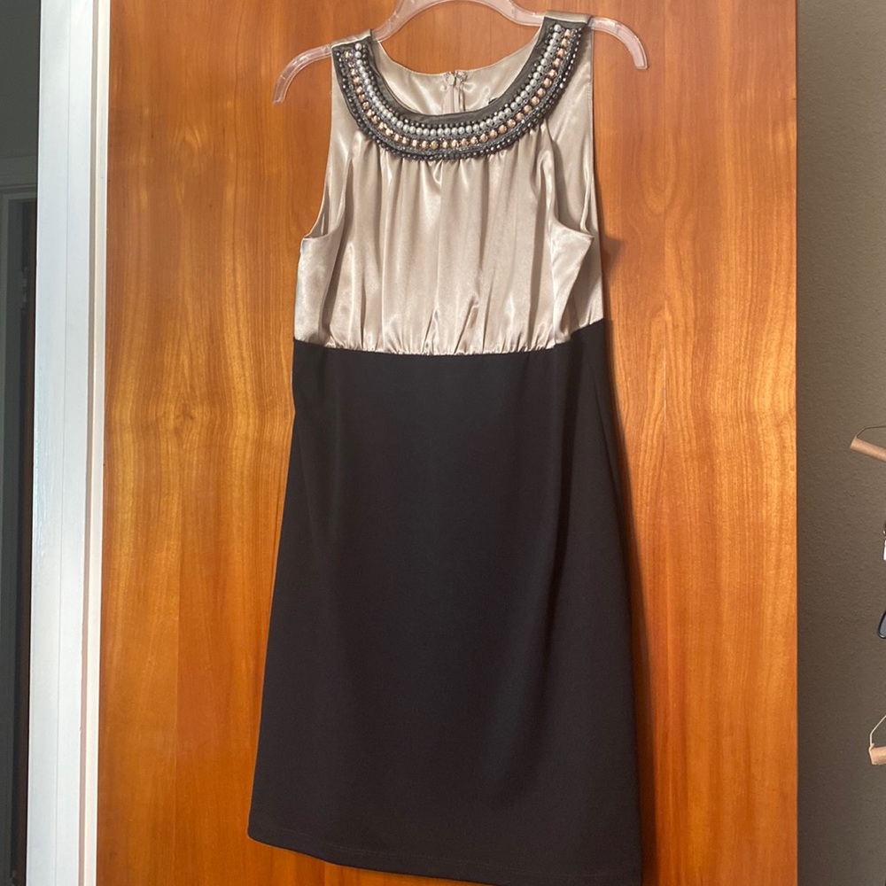 Tiana B midi dress